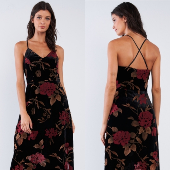 ❤ SugarLips - Black Velvet Floral Straps MaxiDress - Picture 9 of 9